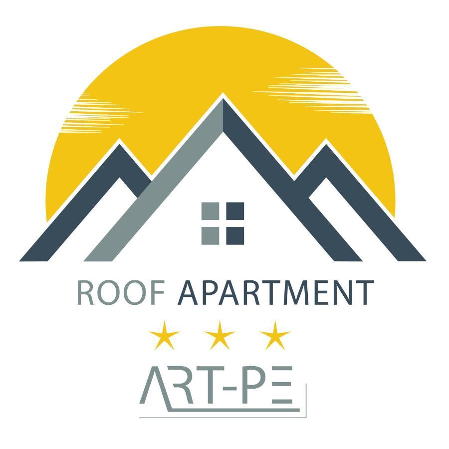 Roof Art-pe Apartment